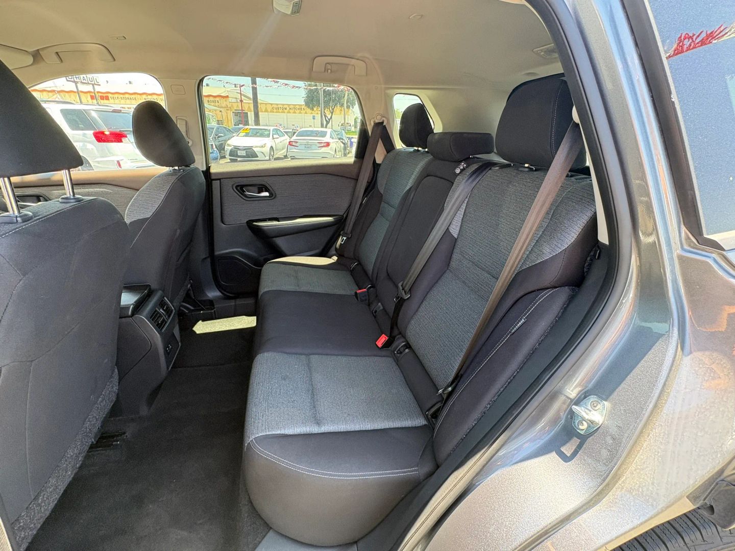 2023 Nissan Rogue SV - Photo 21