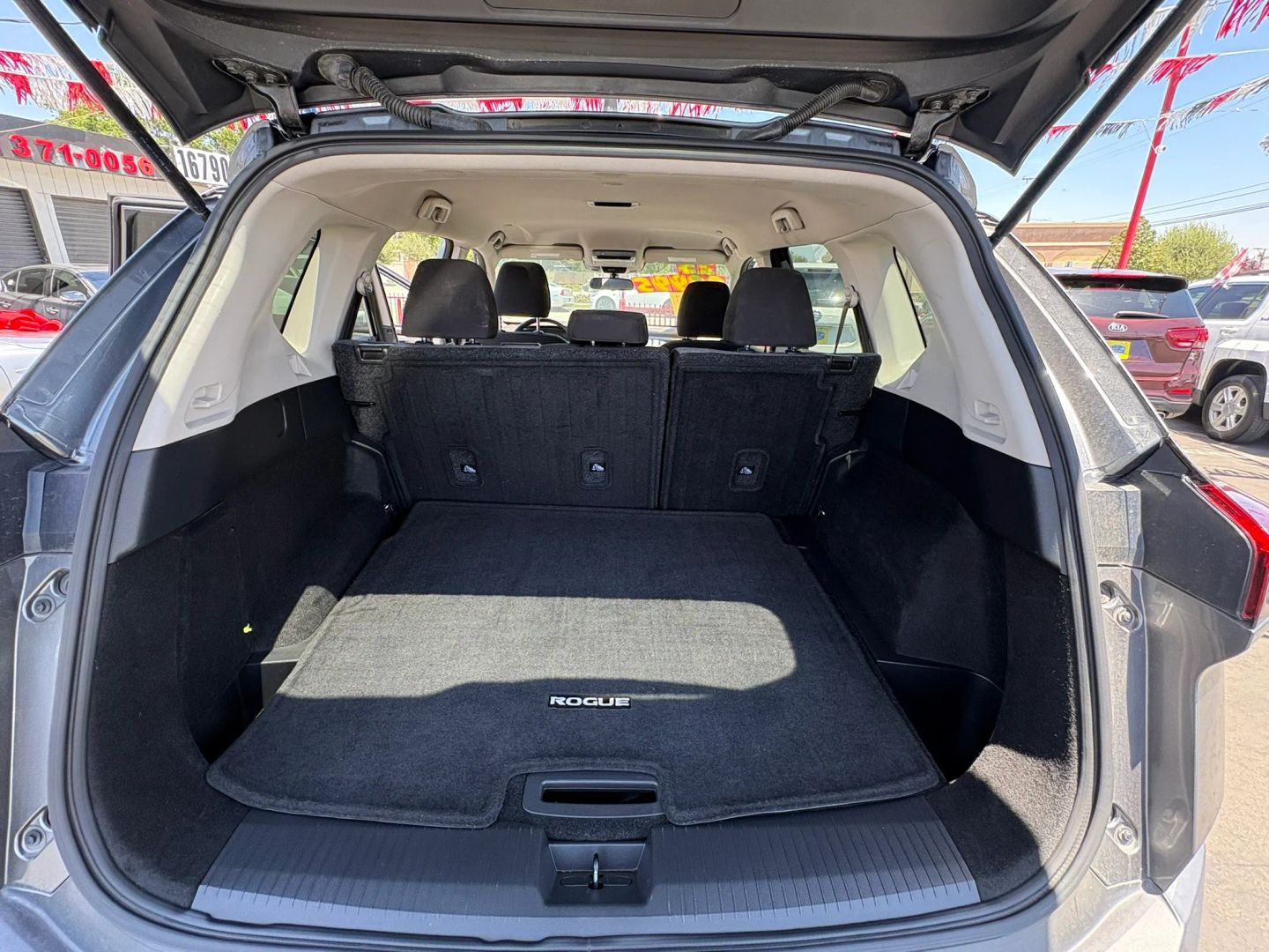 2023 Nissan Rogue SV - Photo 22
