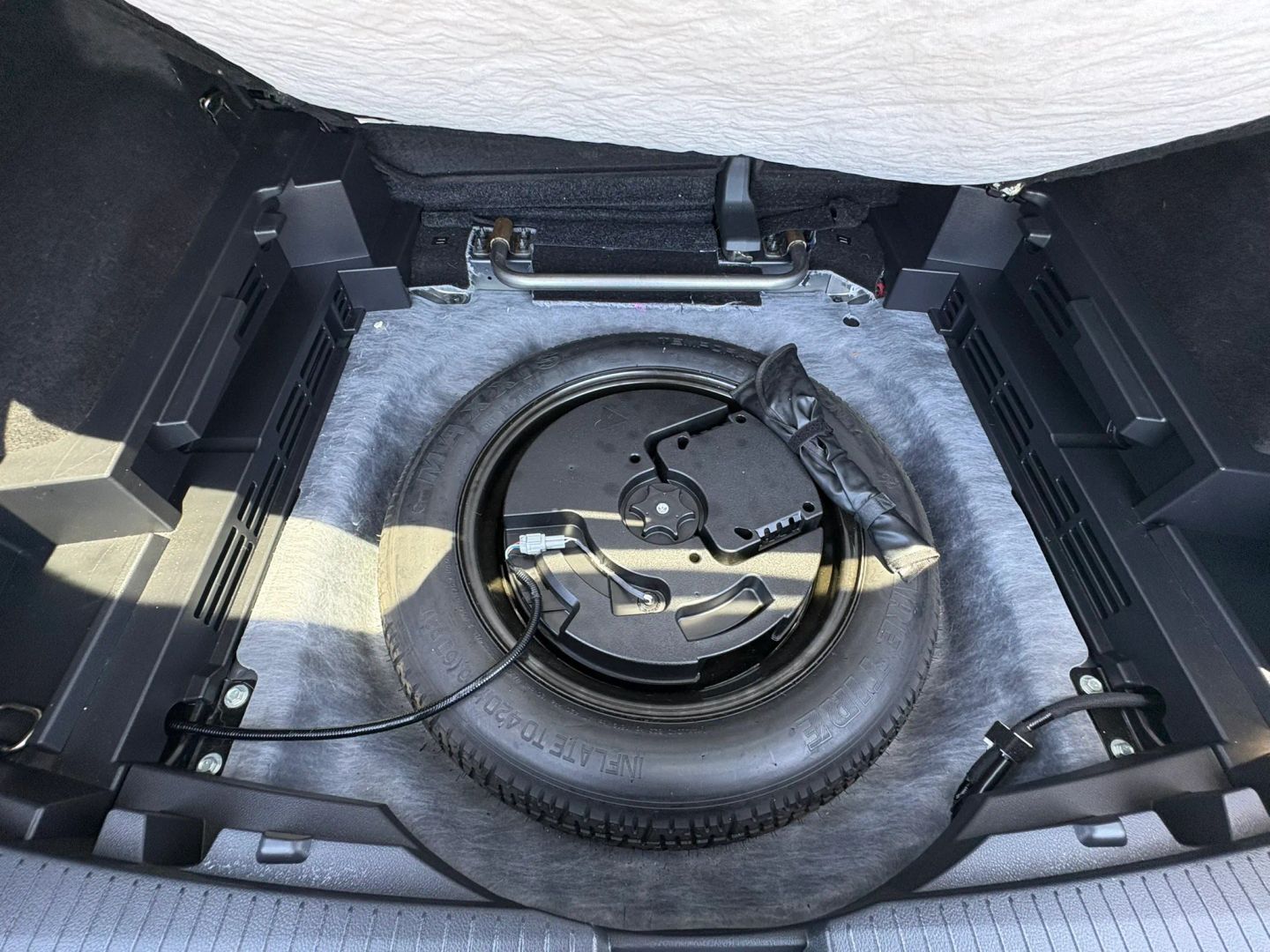 2023 Nissan Rogue SV - Photo 24
