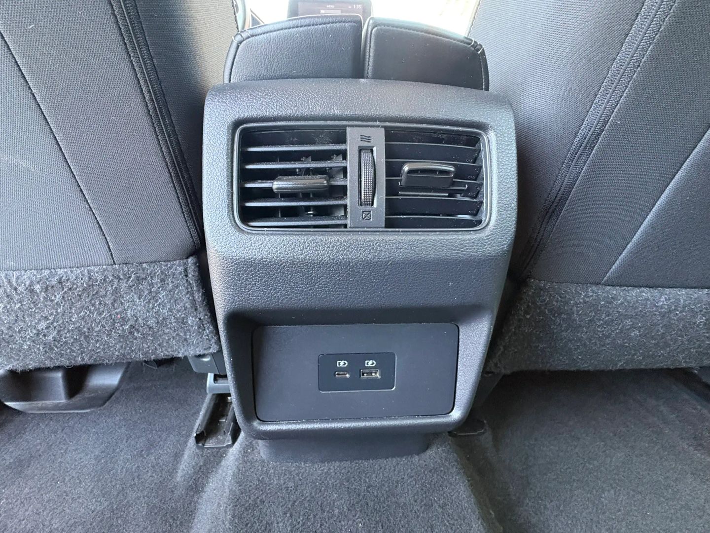2023 Nissan Rogue SV - Photo 25