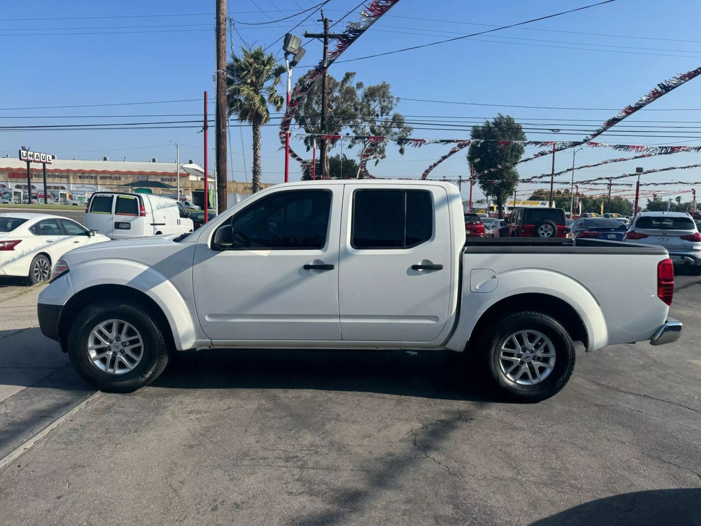 2019 Nissan Frontier SV photo 2