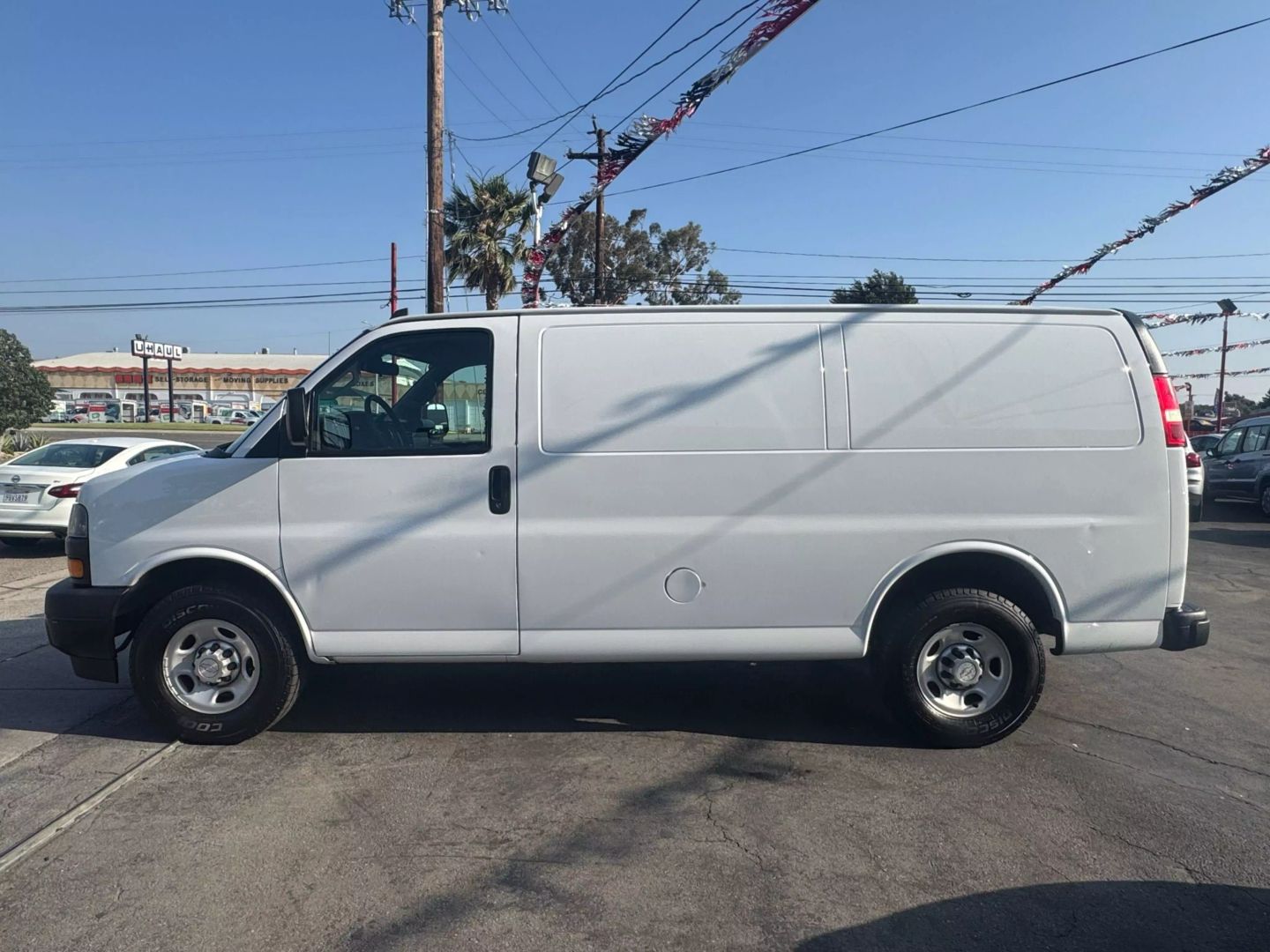 2019 Chevrolet Express Cargo Van photo 3