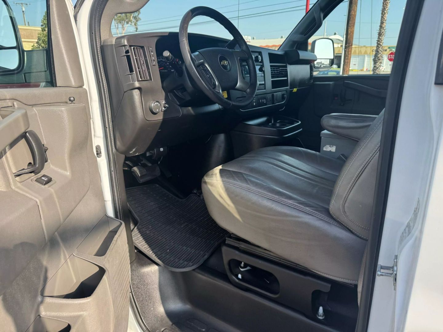2019 Chevrolet Express Cargo Van photo 10