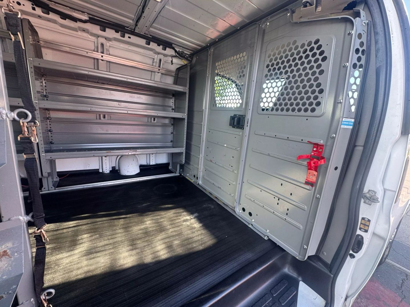 2019 Chevrolet Express Cargo Van photo 13