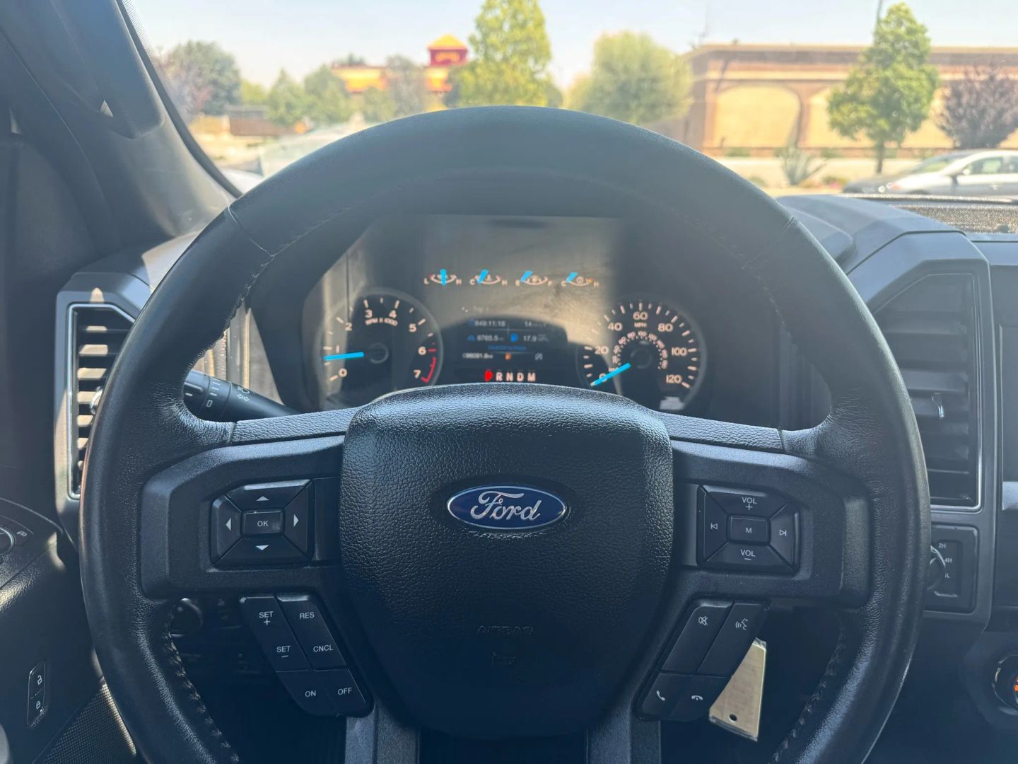 2018 Ford F-150 XLT photo 17