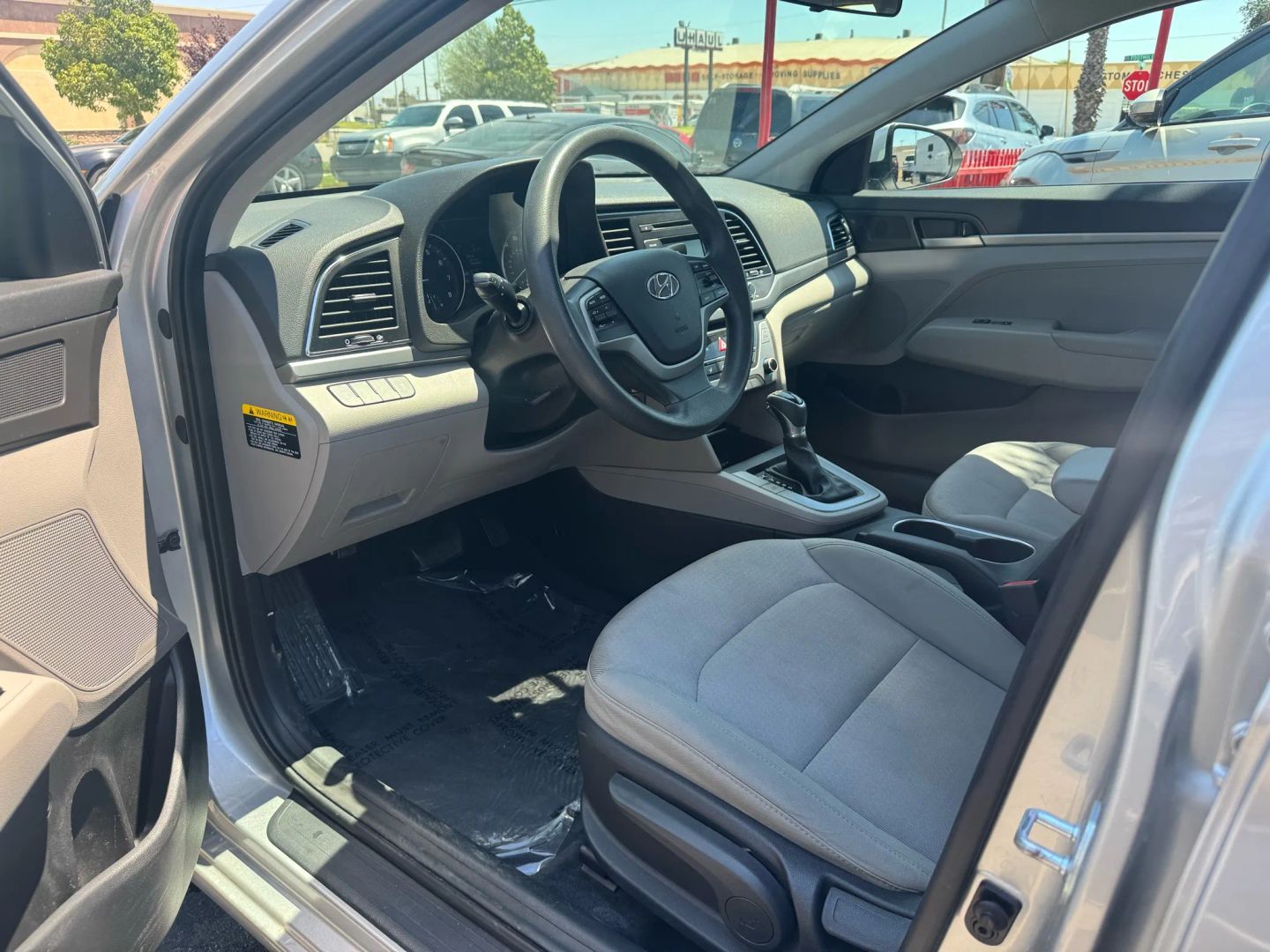 2017 Hyundai Elantra SE photo 10