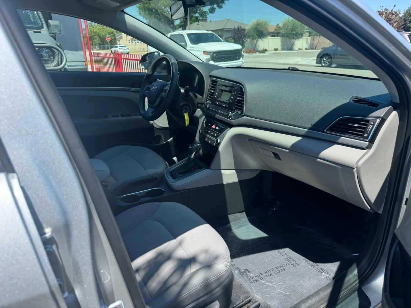 2017 Hyundai Elantra SE photo 13