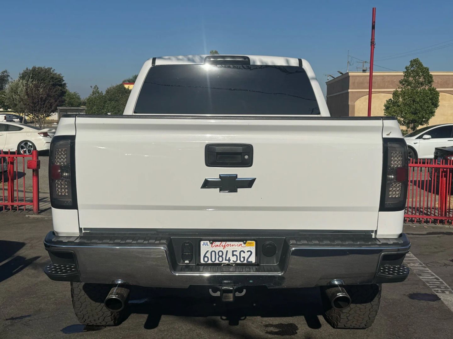 2017 Chevrolet Silverado 1500 LT photo 3