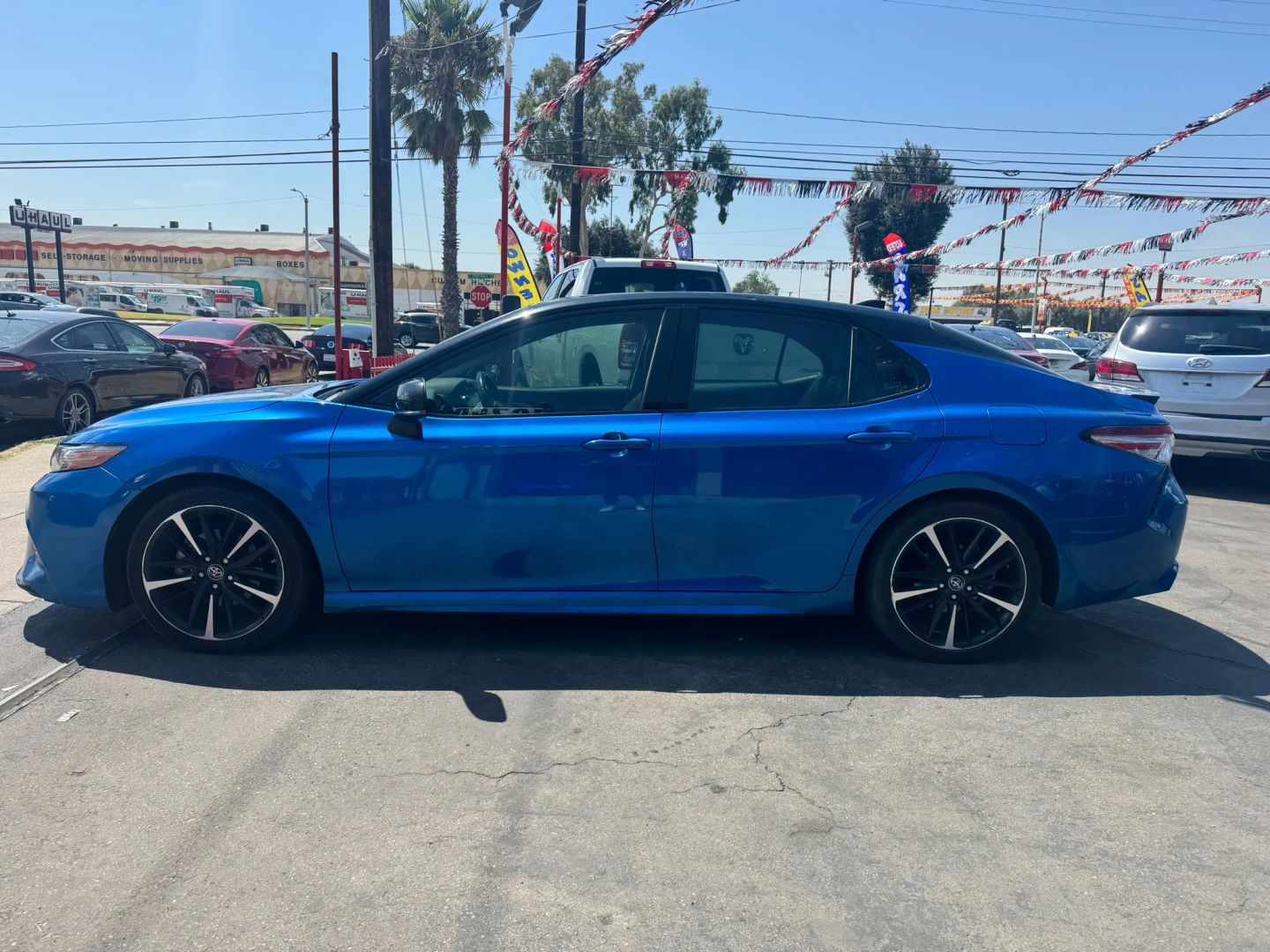 2019 Toyota Camry XSE photo 3