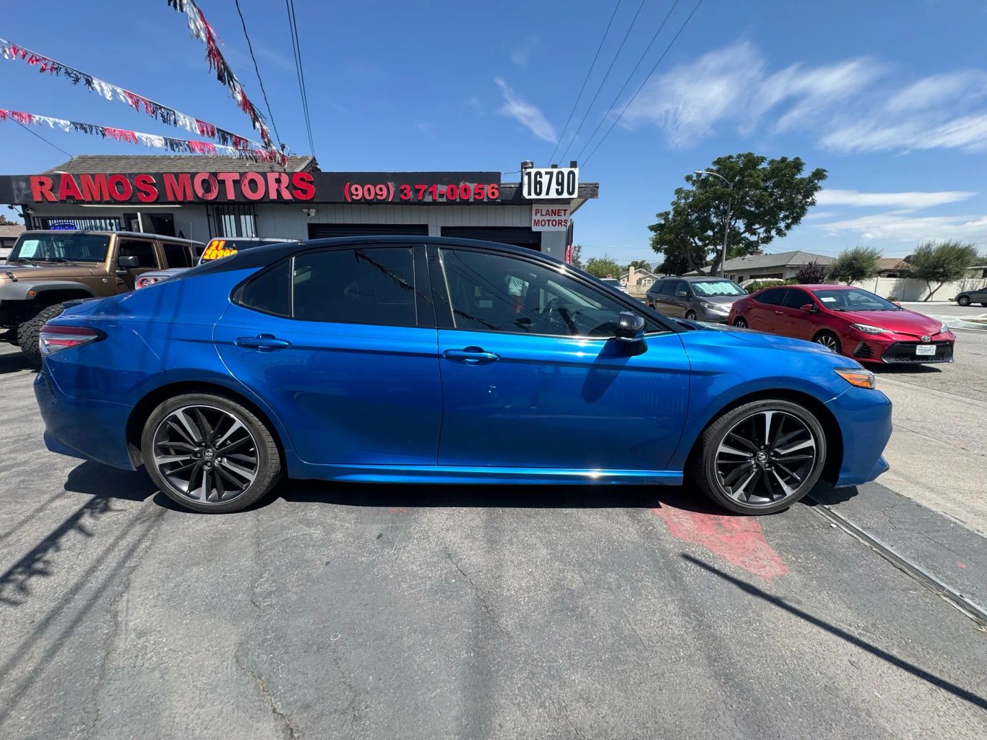 2019 Toyota Camry XSE photo 7