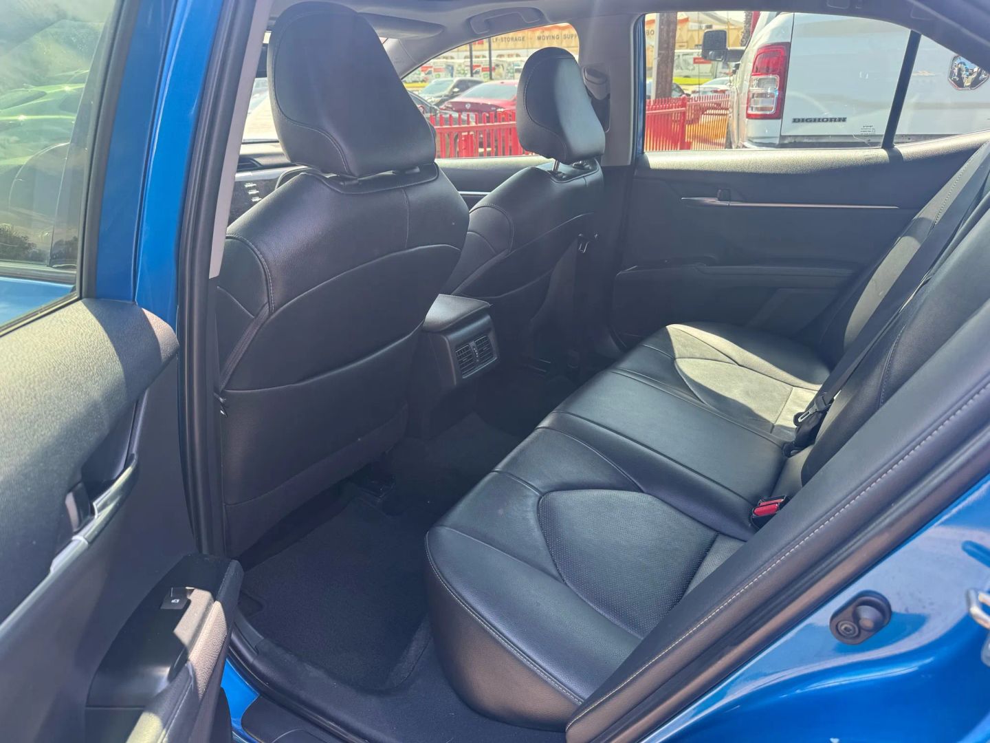 2019 Toyota Camry XSE photo 11