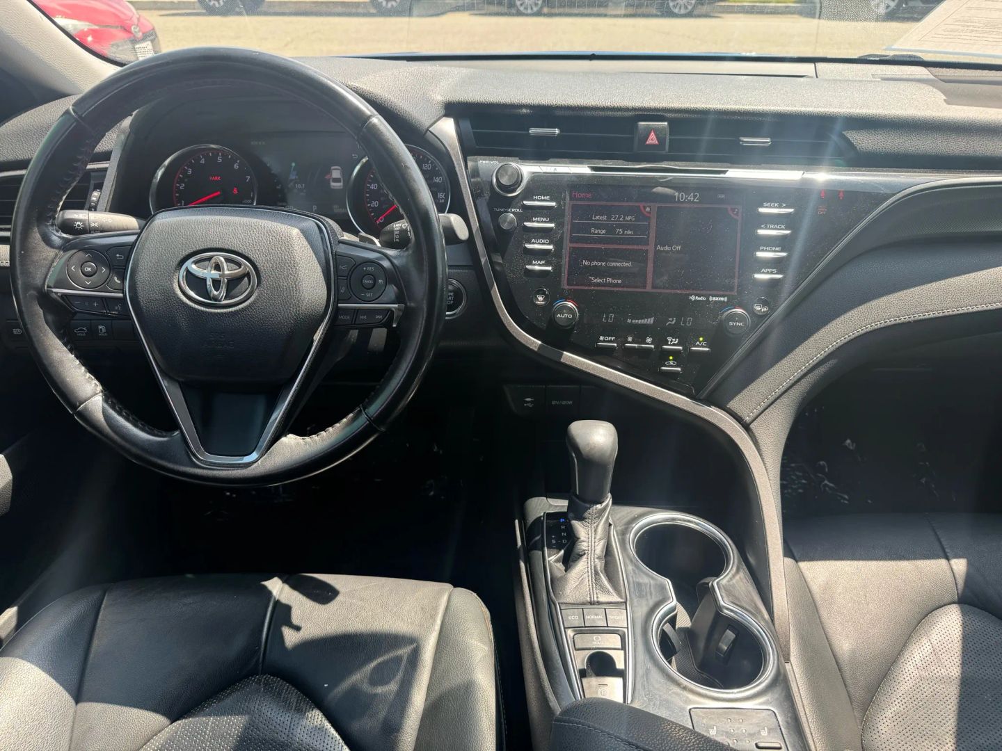 2019 Toyota Camry XSE photo 14