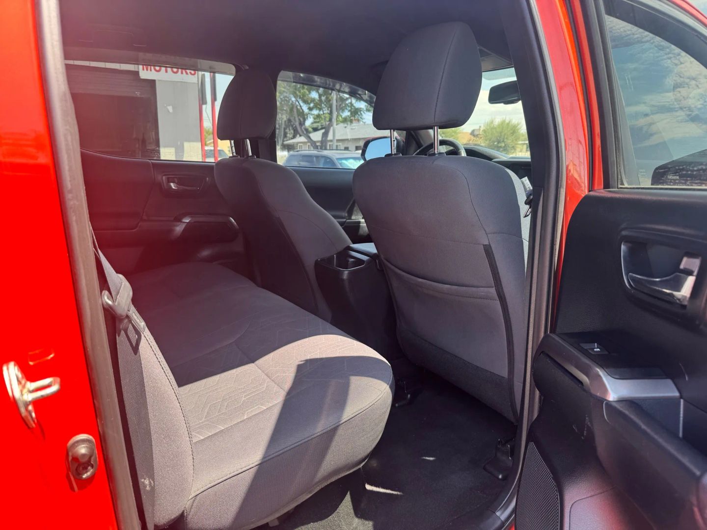 2016 Toyota Tacoma Double Cab V6 TRD photo 12