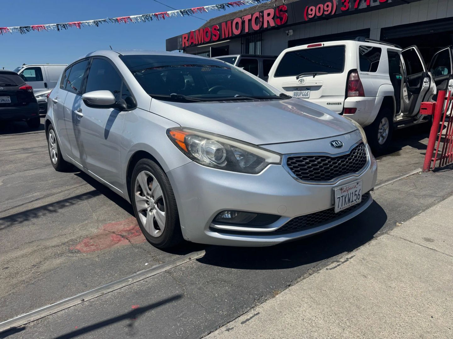 2016 Kia Forte 5-Door LX photo 8