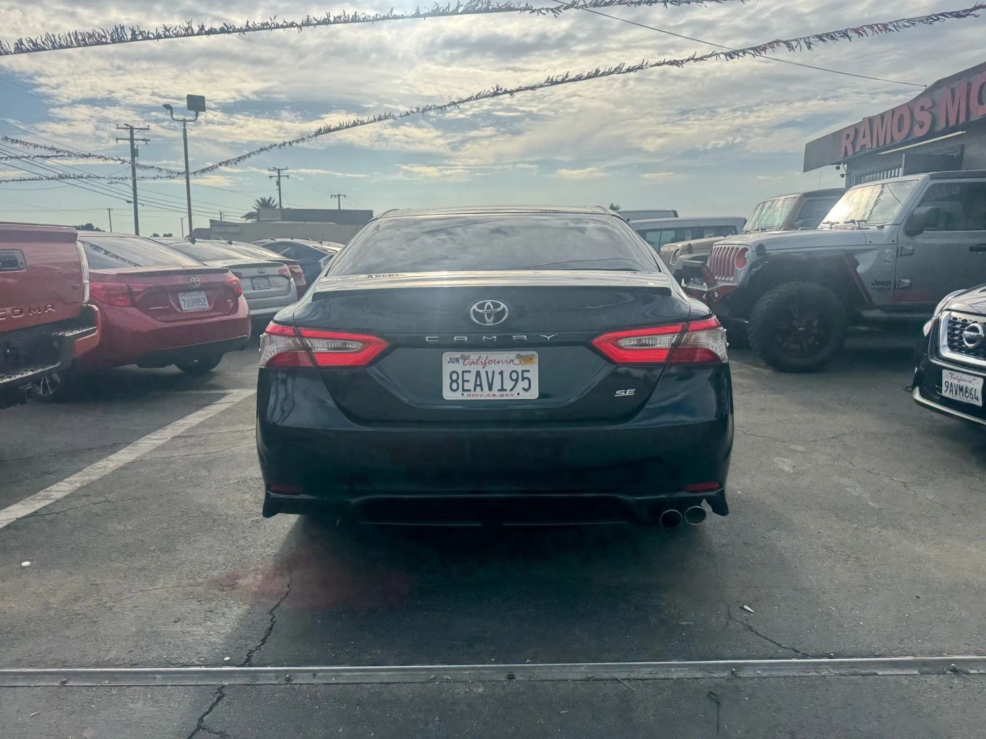 2018 Toyota Camry SE photo 5
