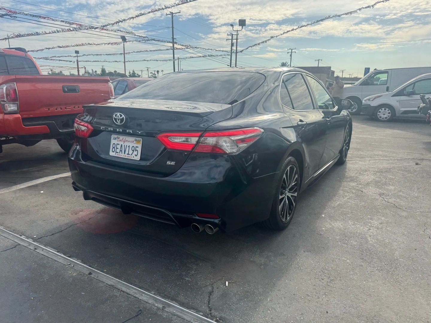 2018 Toyota Camry SE photo 6