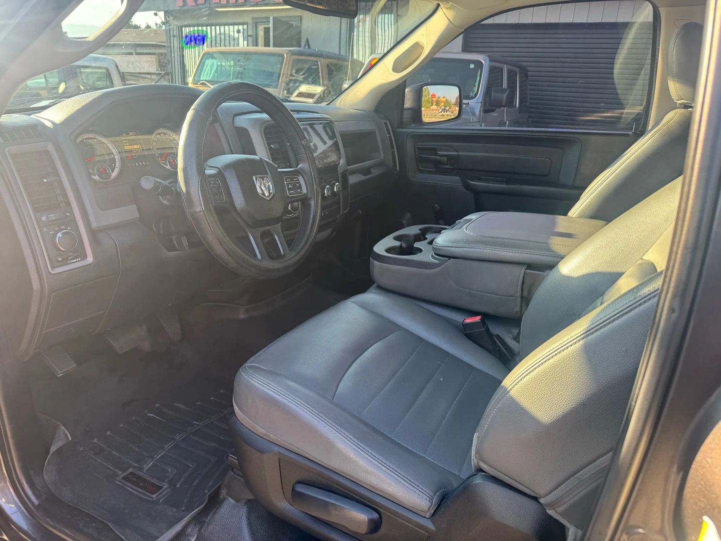 2018 Ram 1500 Tradesman photo 10