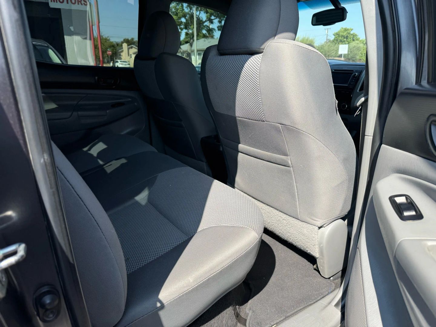 2013 Toyota Tacoma 4x4 Double Cab V6 photo 11