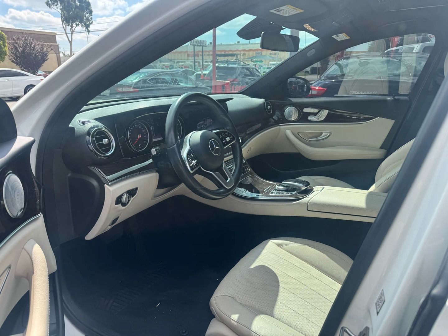 2019 Mercedes Benz E 300 photo 10