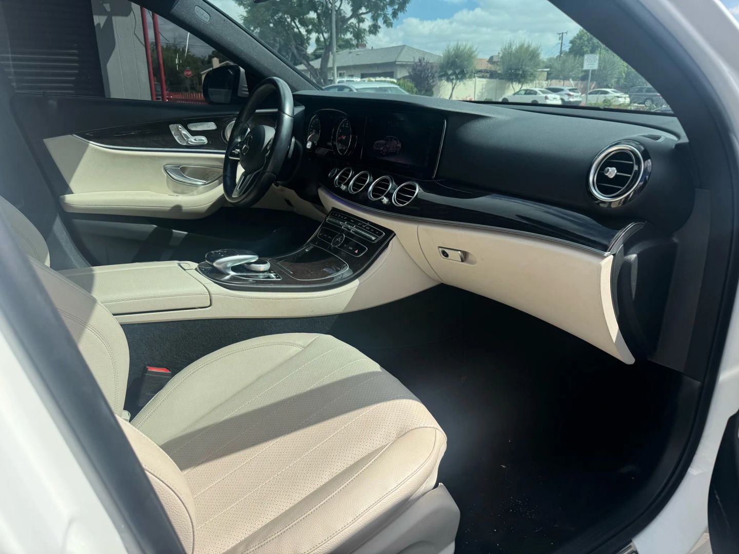 2019 Mercedes Benz E 300 photo 13