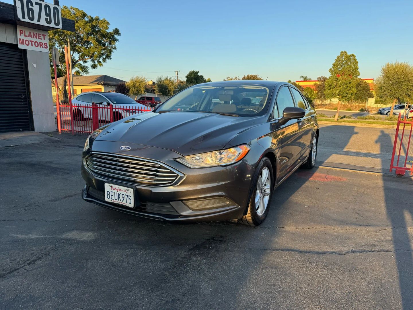 2018 Ford Fusion Hybrid SE photo 2