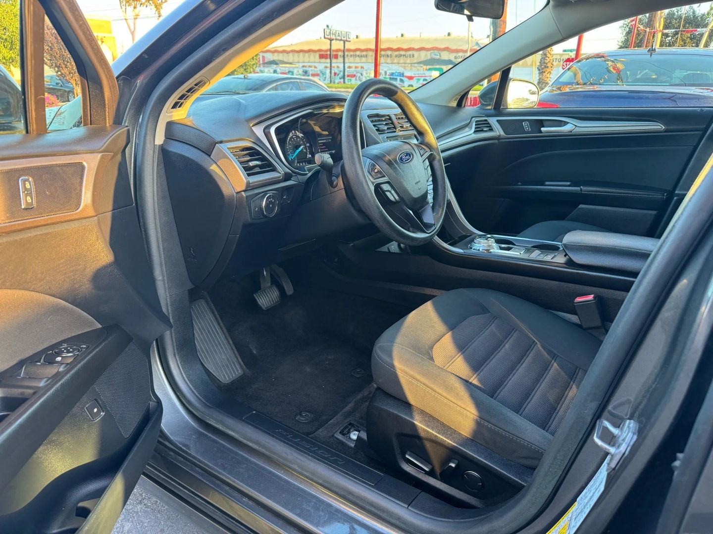 2018 Ford Fusion Hybrid SE photo 10