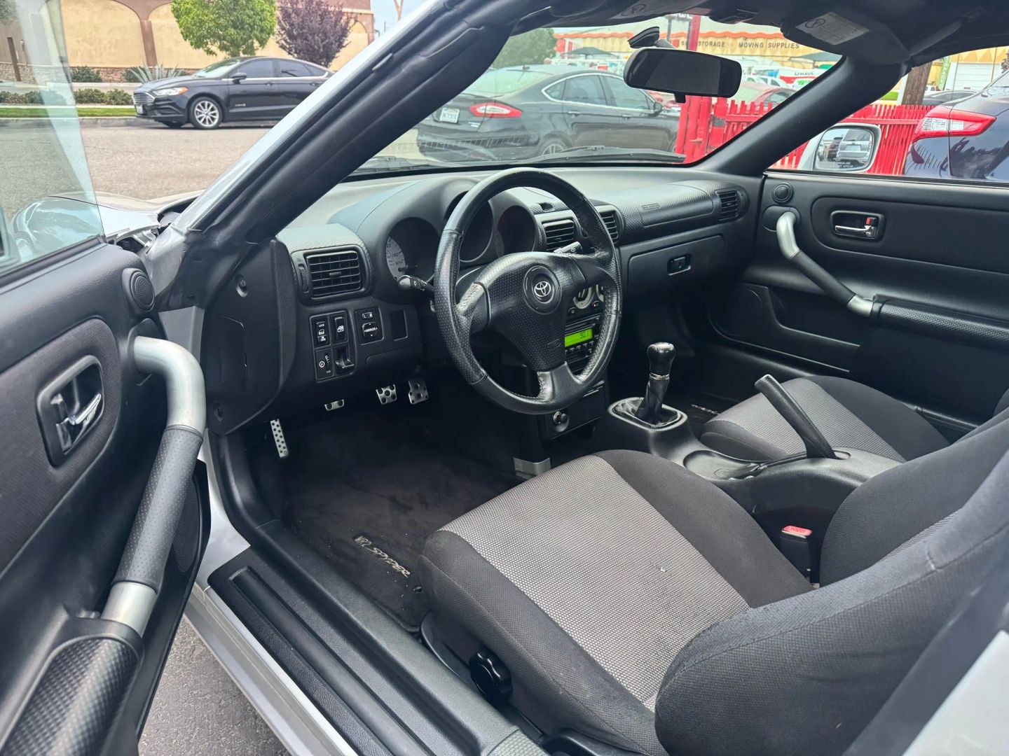 2001 Toyota MR2 Spyder photo 10