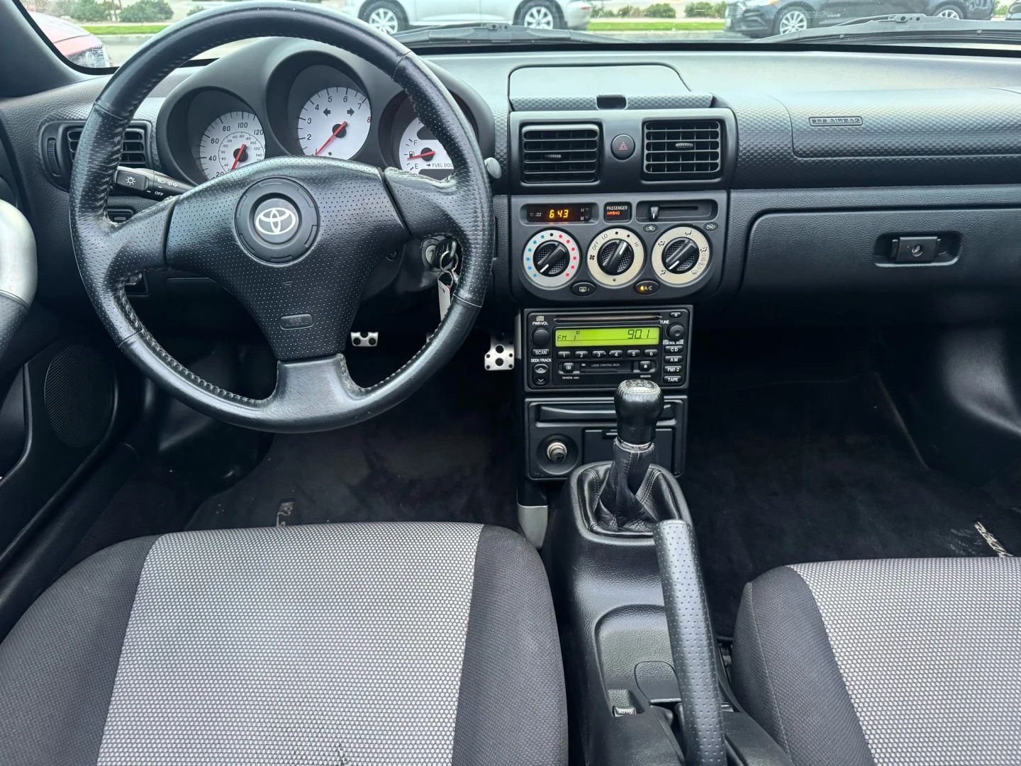 2001 Toyota MR2 Spyder photo 17