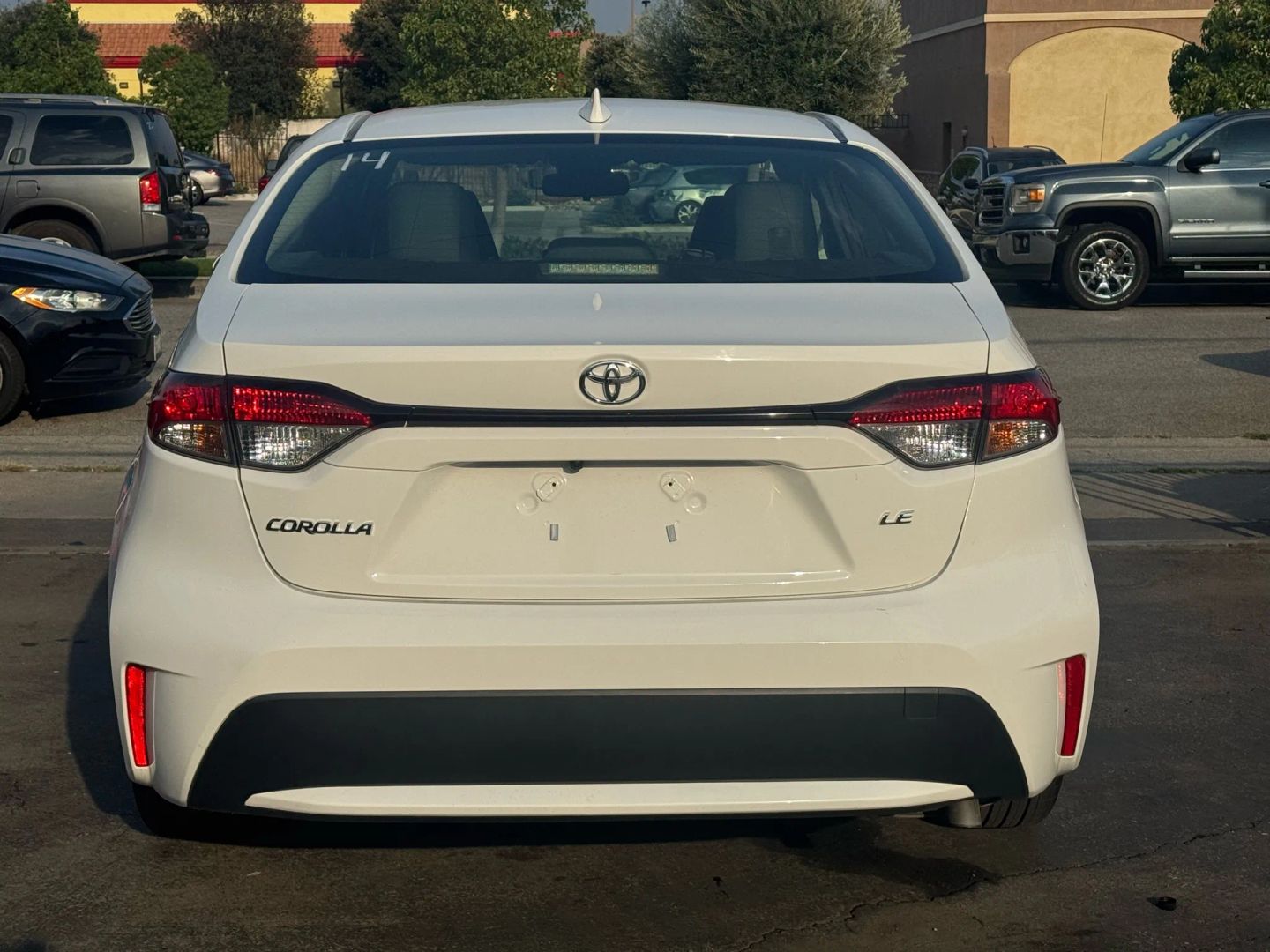 2022 Toyota Corolla LE photo 5