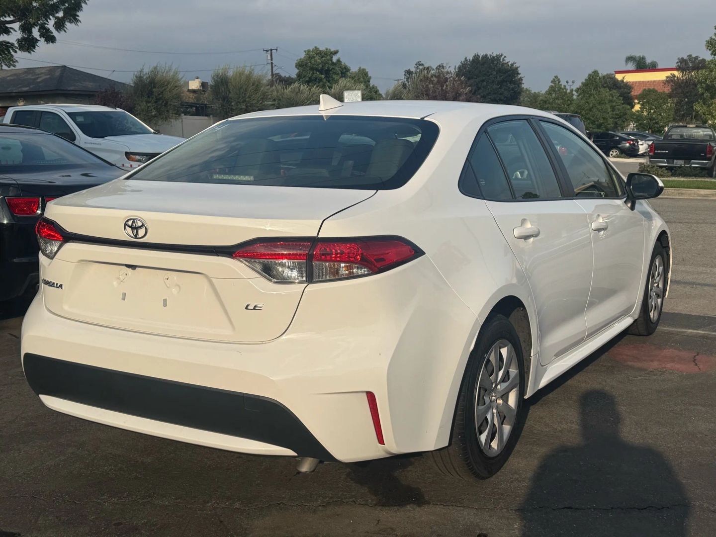 2022 Toyota Corolla LE photo 6