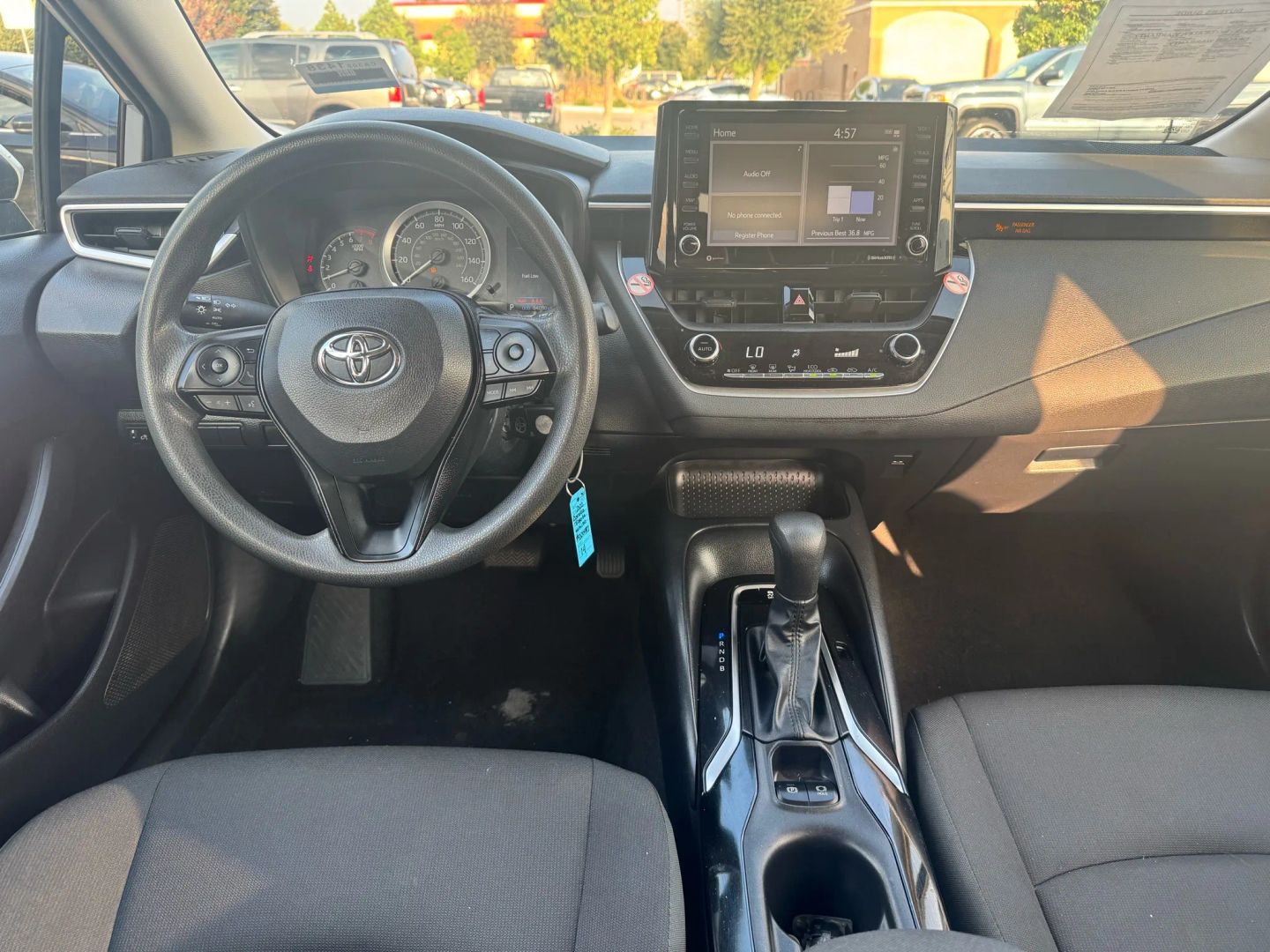2022 Toyota Corolla LE photo 14