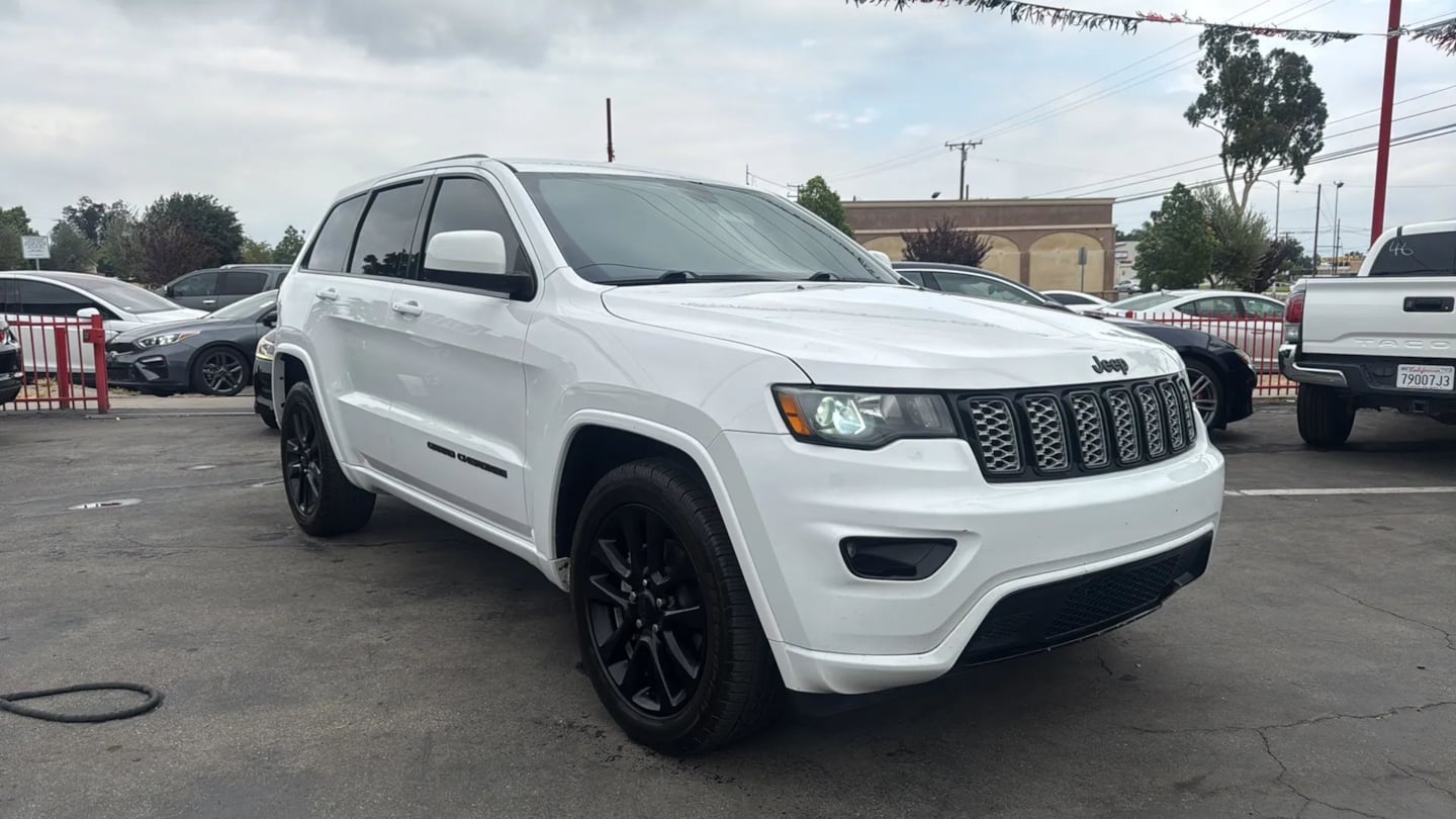 2019 Jeep Grand Cherokee Altitude photo 6