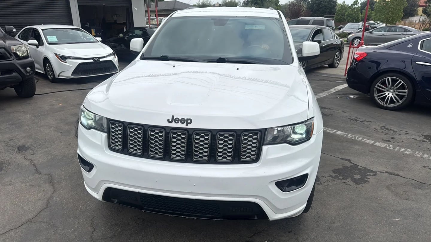 2019 Jeep Grand Cherokee Altitude photo 7