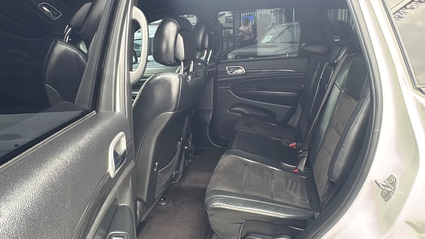 2019 Jeep Grand Cherokee Altitude photo 9