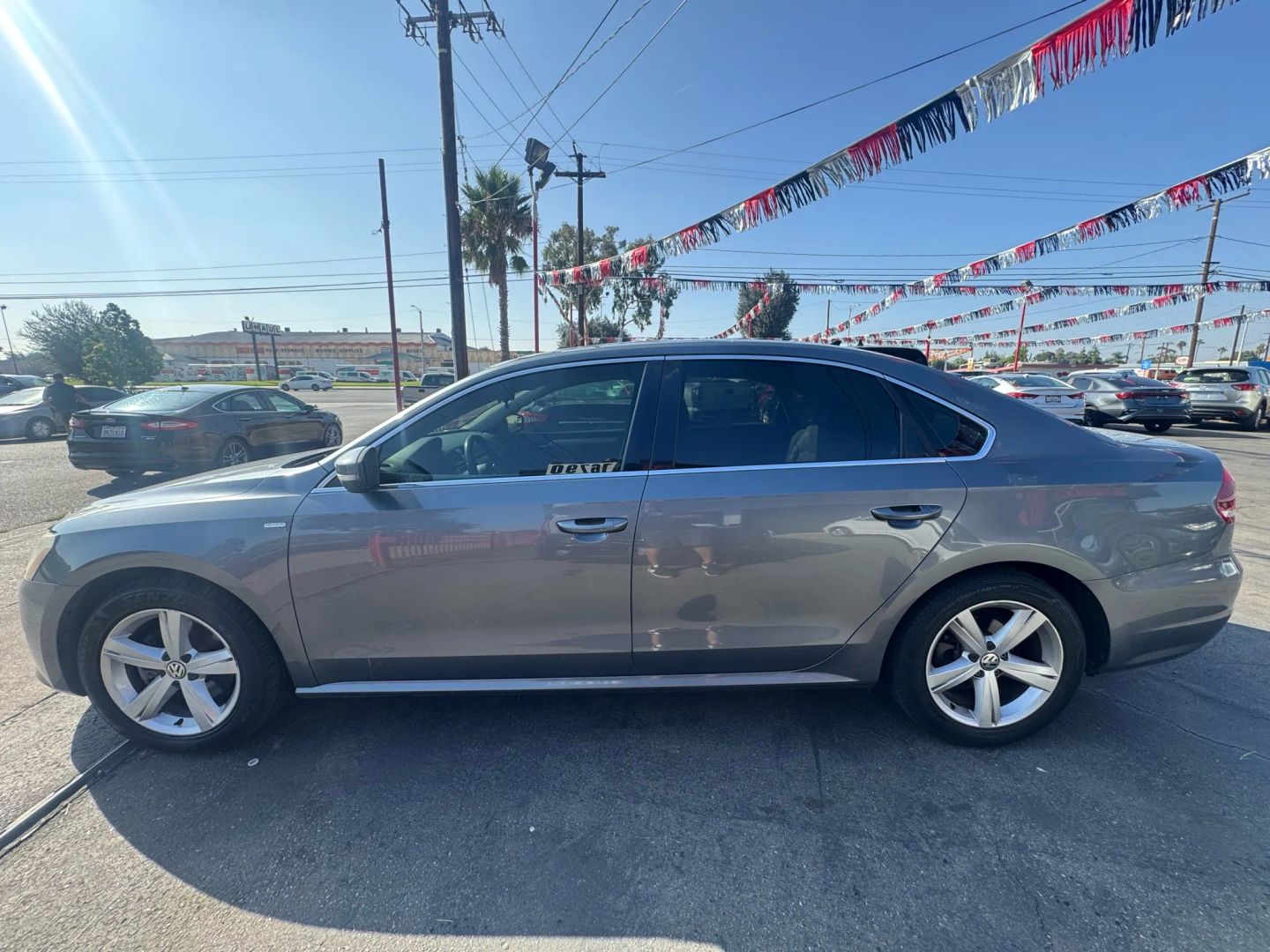2014 Volkswagen Passat Wolfsburg Edition photo 3