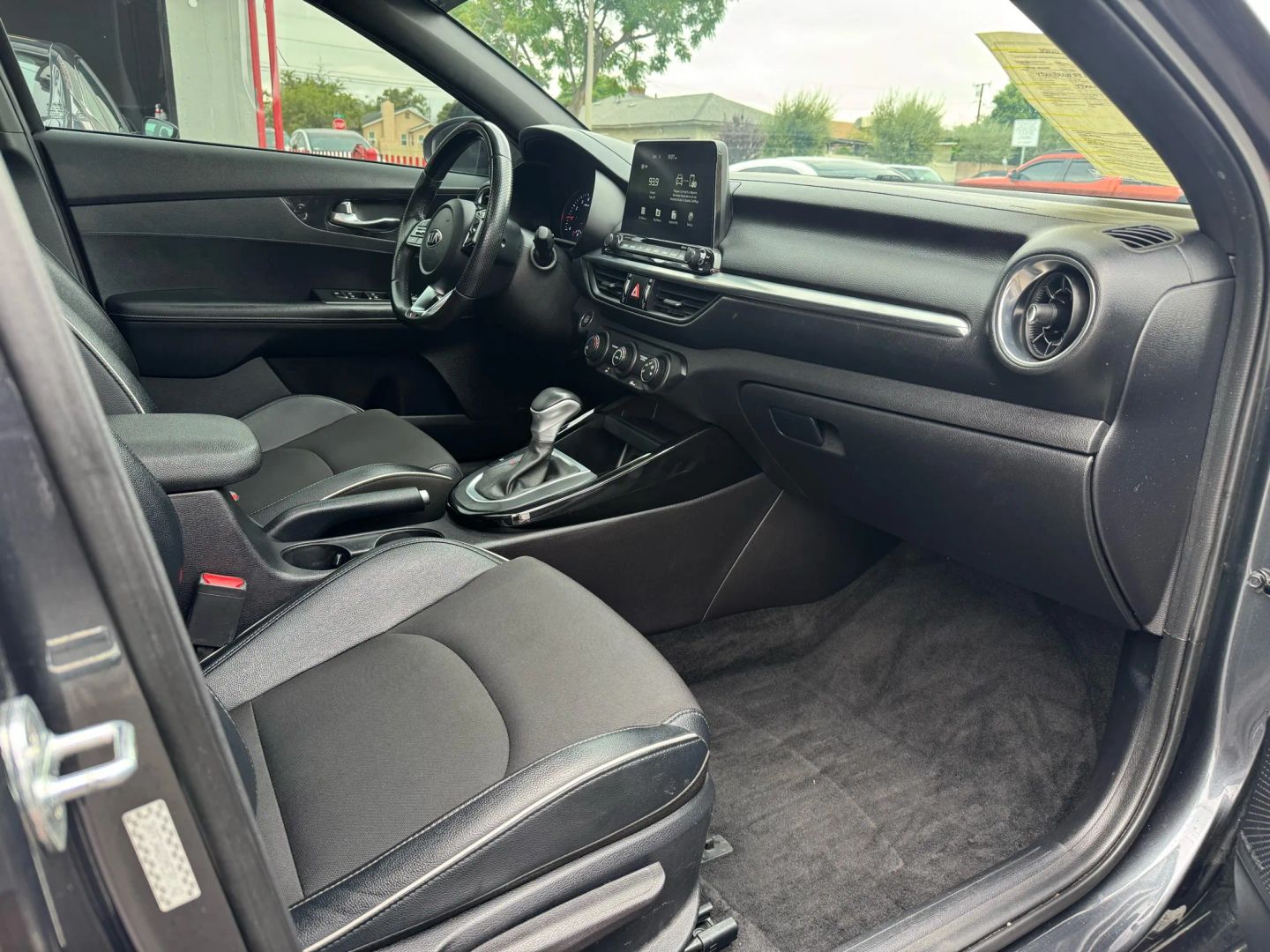 2021 Kia Forte GT-Line photo 13