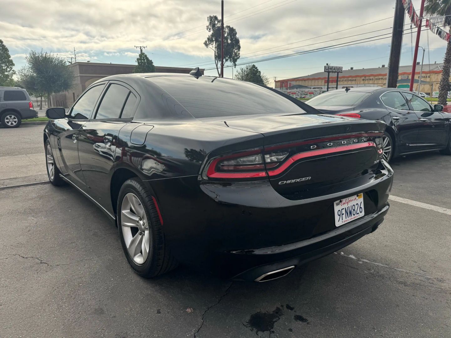 2017 Dodge Charger SXT photo 4