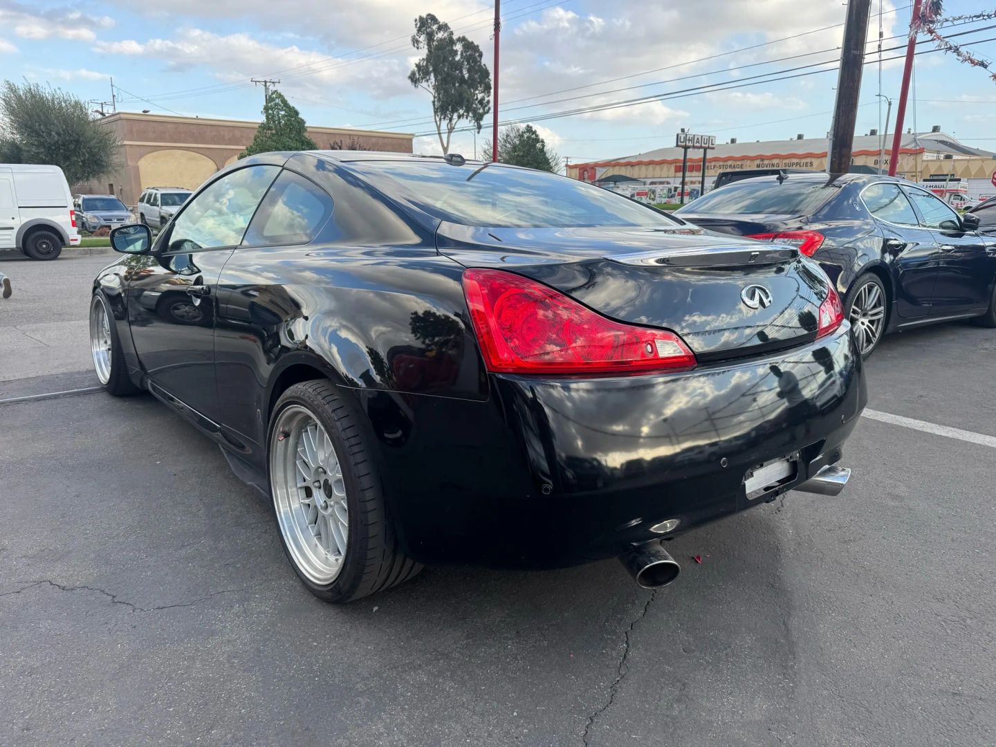 2011 Infiniti G37 Coupe Journey photo 4