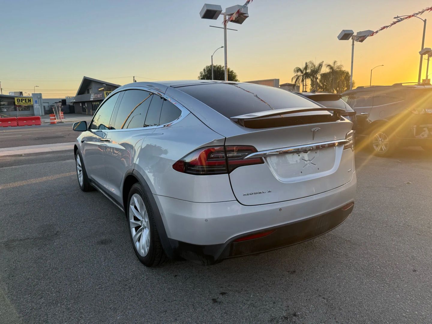 2018 Tesla Model X 75D photo 4