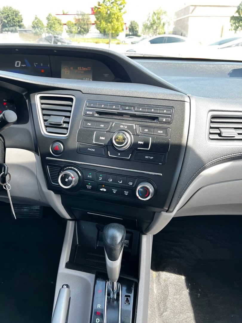 2015 Honda Civic LX - Photo 17