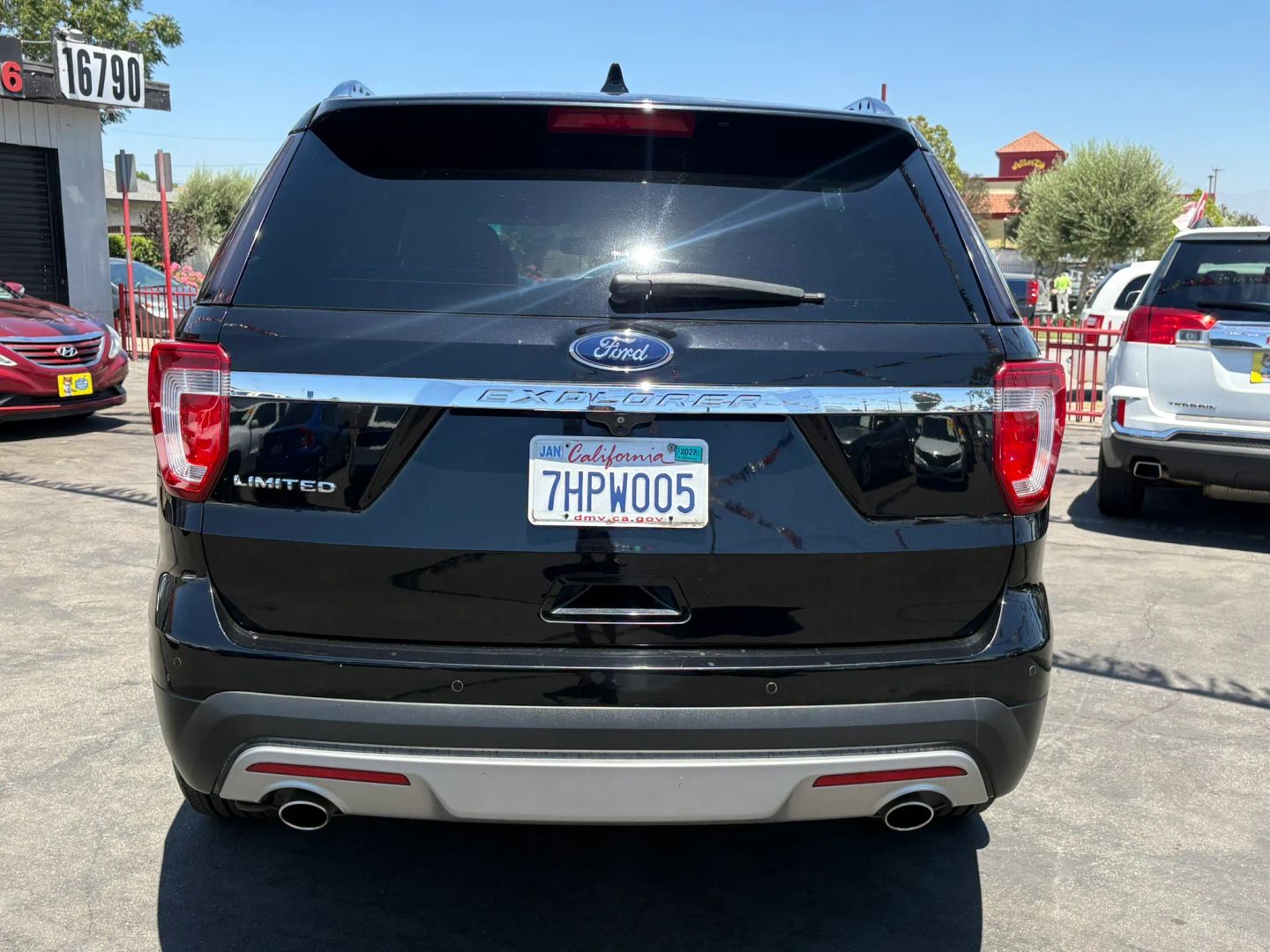 View vehicle photo 4