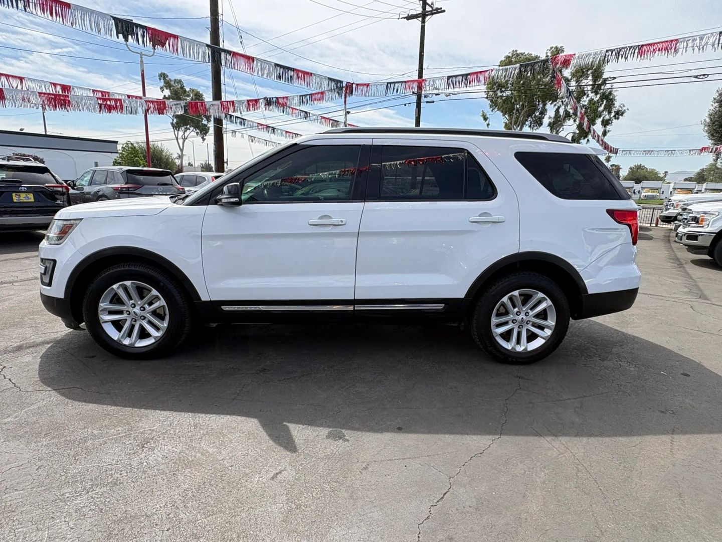 Photo 2 of this Ford Explorer