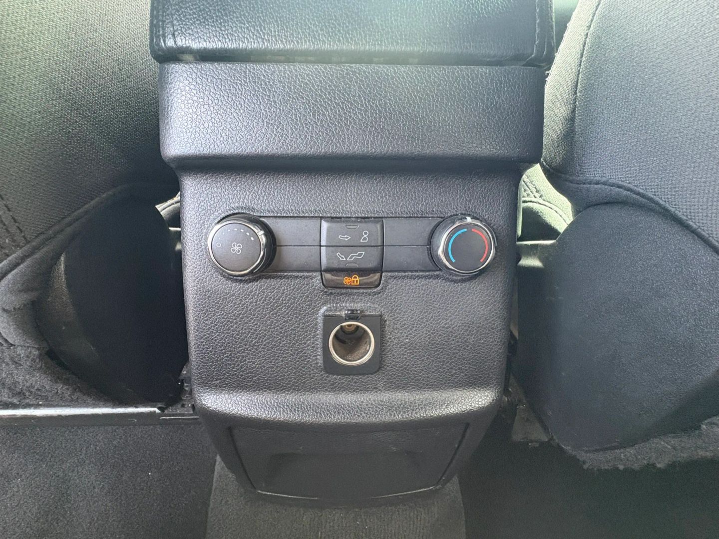 Photo 18 of this Ford Explorer
