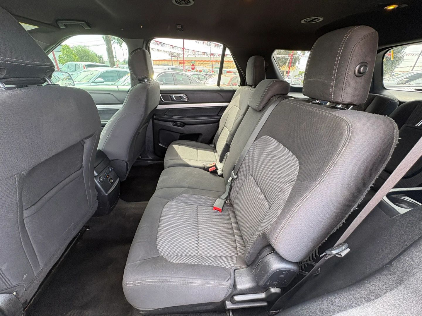 Photo 19 of this Ford Explorer