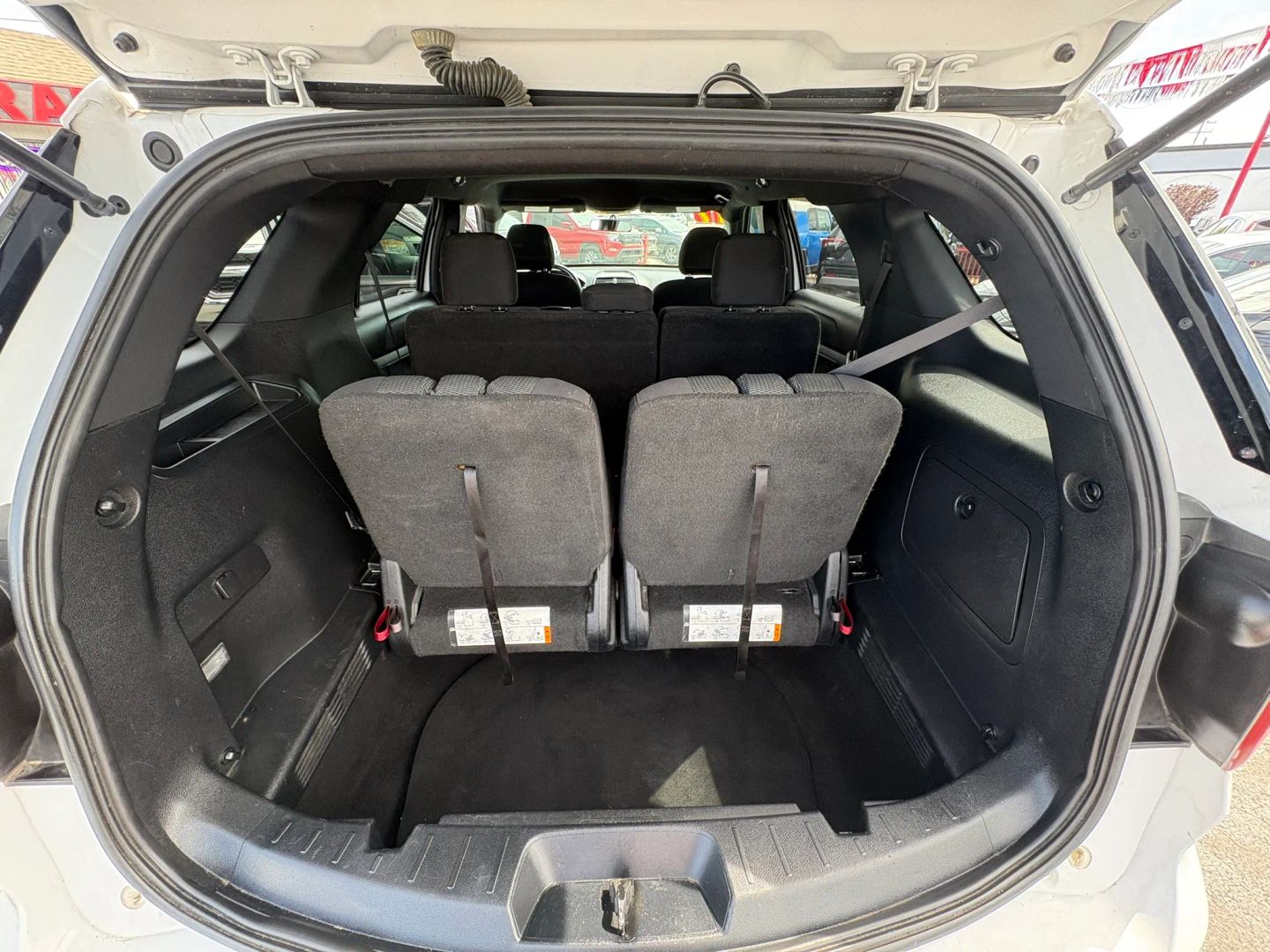 Photo 21 of this Ford Explorer