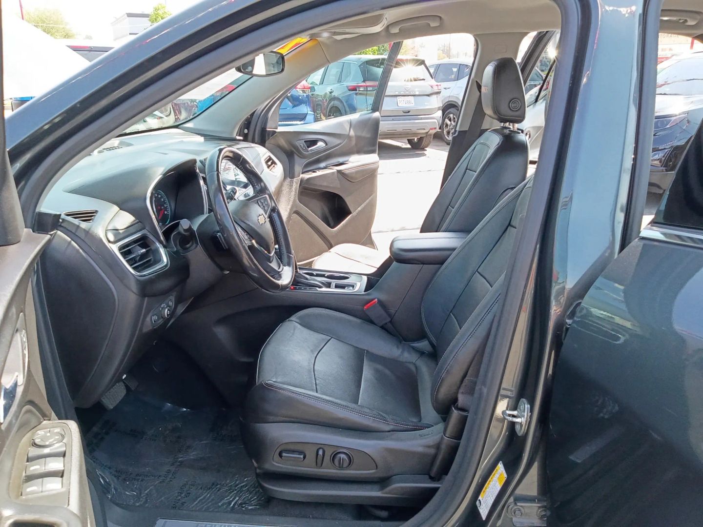 Photo 15 of this Chevrolet Equinox