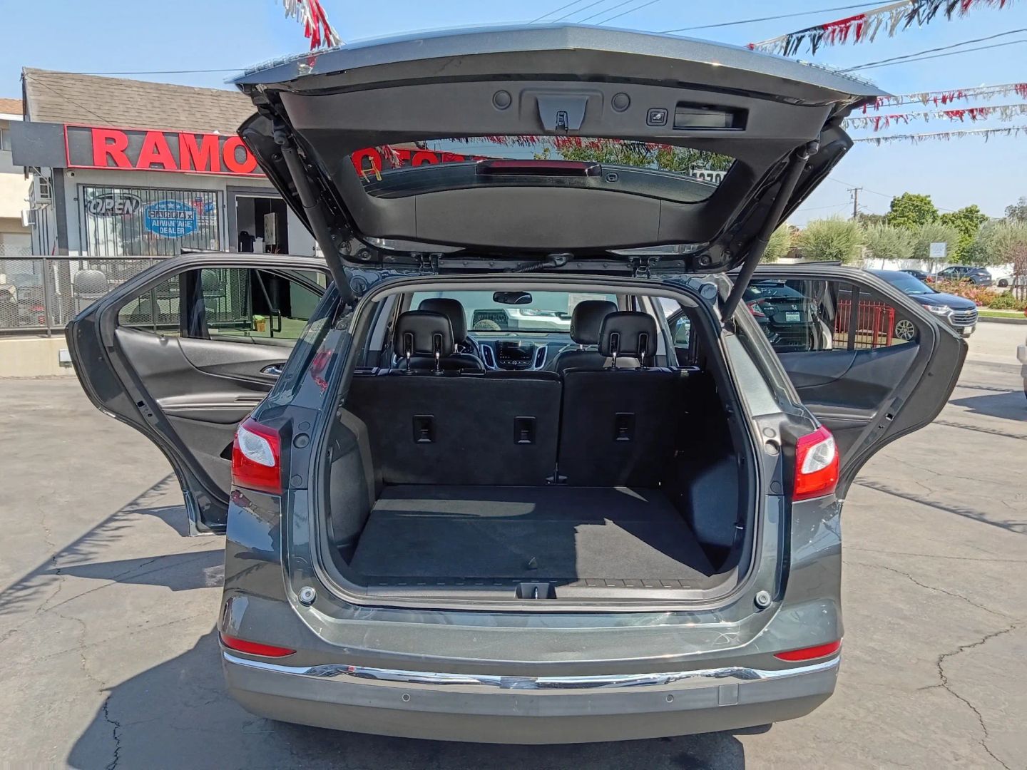 Photo 19 of this Chevrolet Equinox