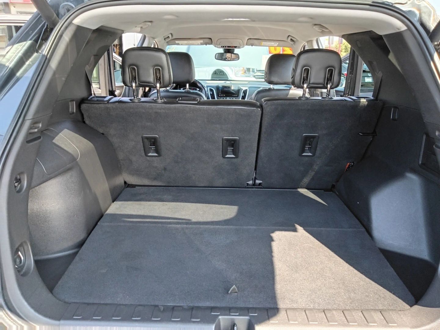 Photo 21 of this Chevrolet Equinox