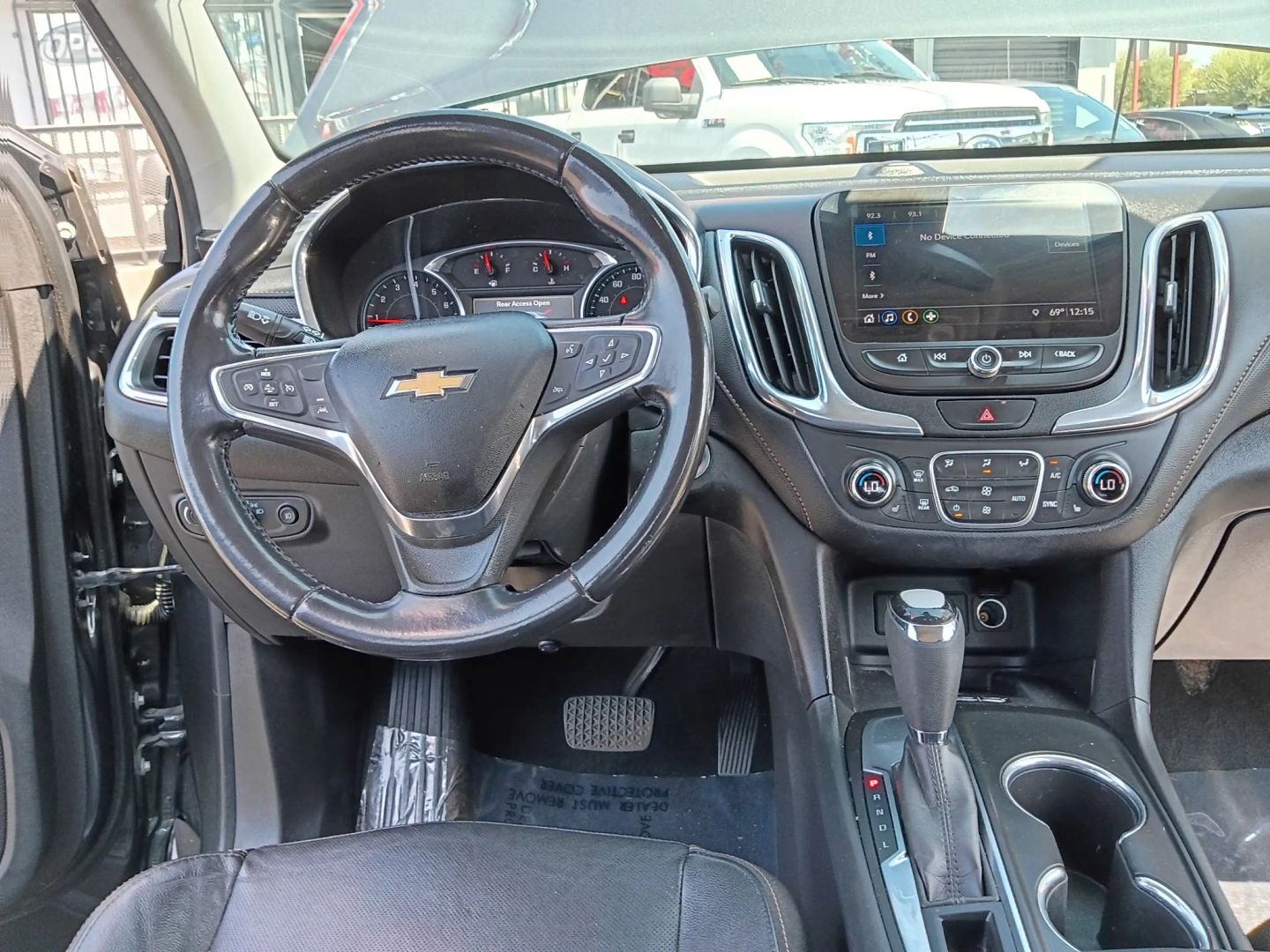 Photo 27 of this Chevrolet Equinox
