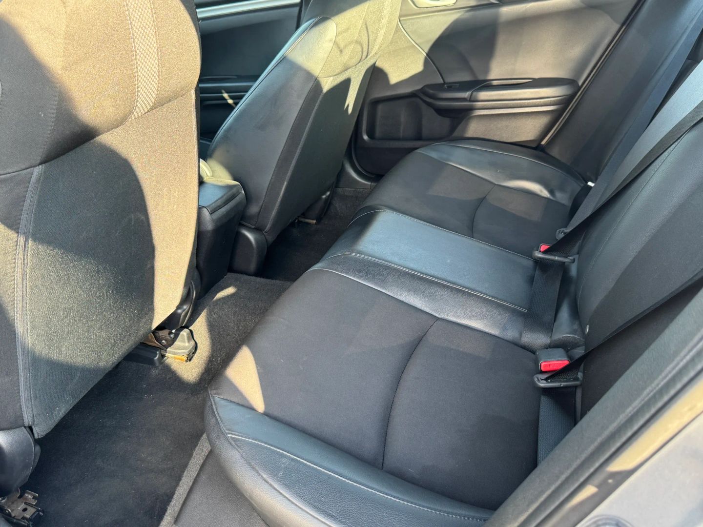 Photo 10 of this Honda Civic Sedan